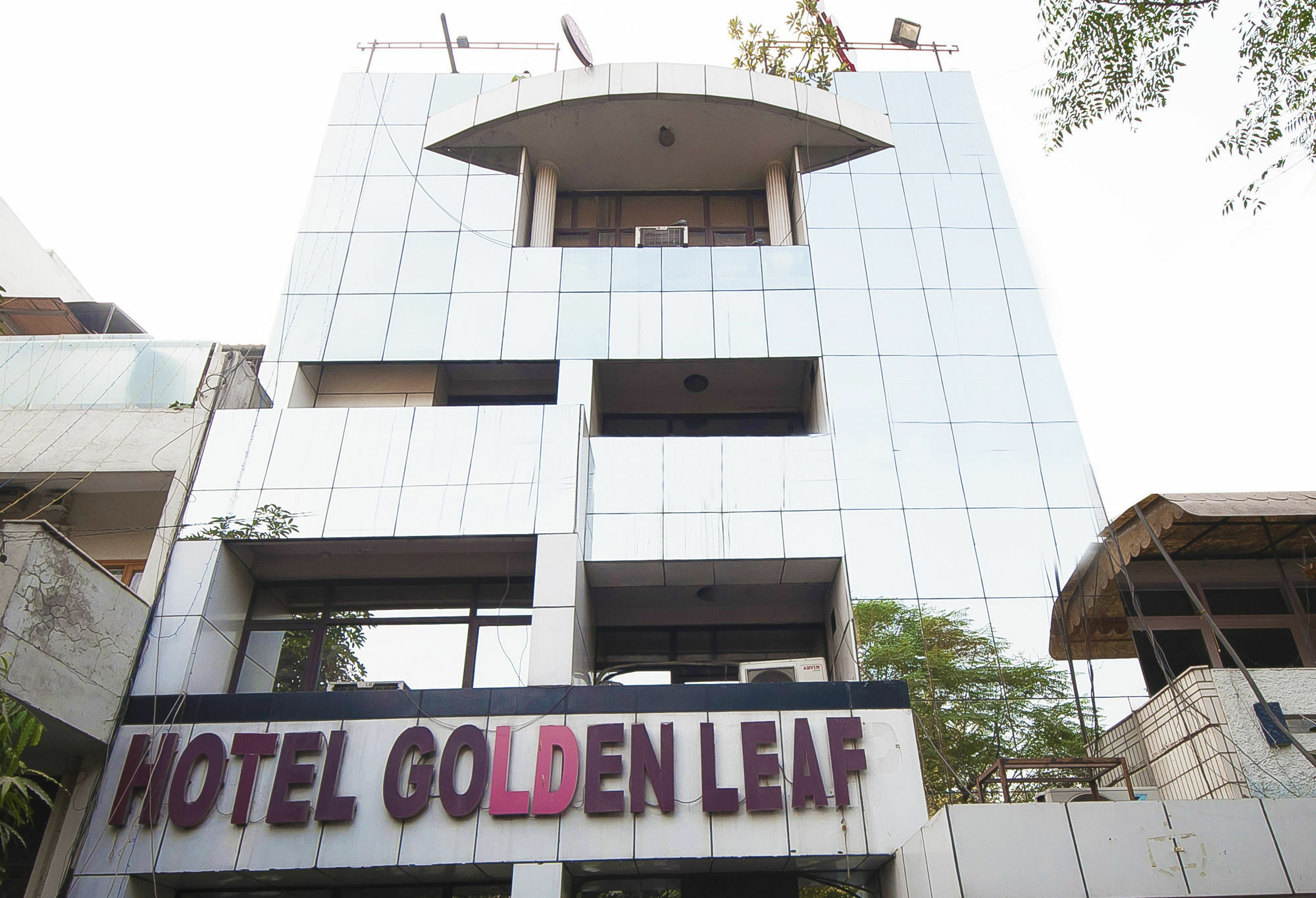 Golden Leaf Hotel New Delhi Exterior photo